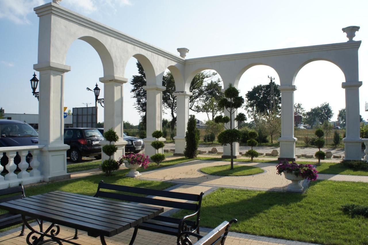 Villa Demetrios Kaluszyn  Exterior photo
